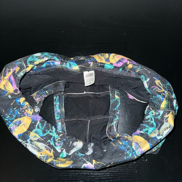 Fleo Shorts - floral design - size M - Picture 3 of 4